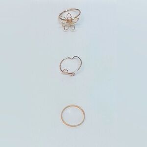 Chic Floral Gold-Tone Ring Set